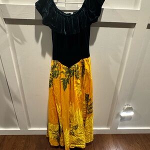 U’I NO! Green Velvet & Yellow Off the Shoulder Hawaiian MuuMuu Dress size 9-10